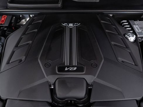 Certified 2025 Bentley Bentayga Extended Wheelbase image 50