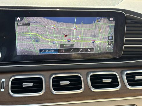 Used 2020 Mercedes-Benz GLS 450 4MATIC image 25