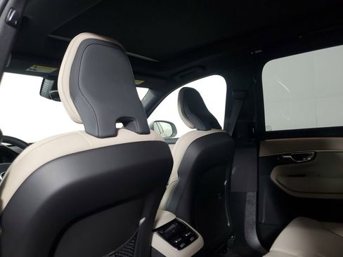 New 2026 Volvo XC90 T8 Plus w/ Protection Package Premier image 14