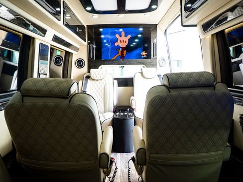 Used 2023 Mercedes-Benz Sprinter 3500 image 49