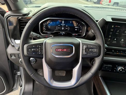 Used 2025 GMC Sierra 2500 SLT w/ SLT Premium Package image 26