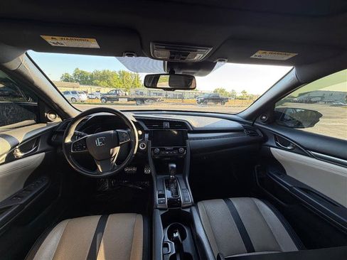 Used 2017 Honda Civic Sport Touring image 19