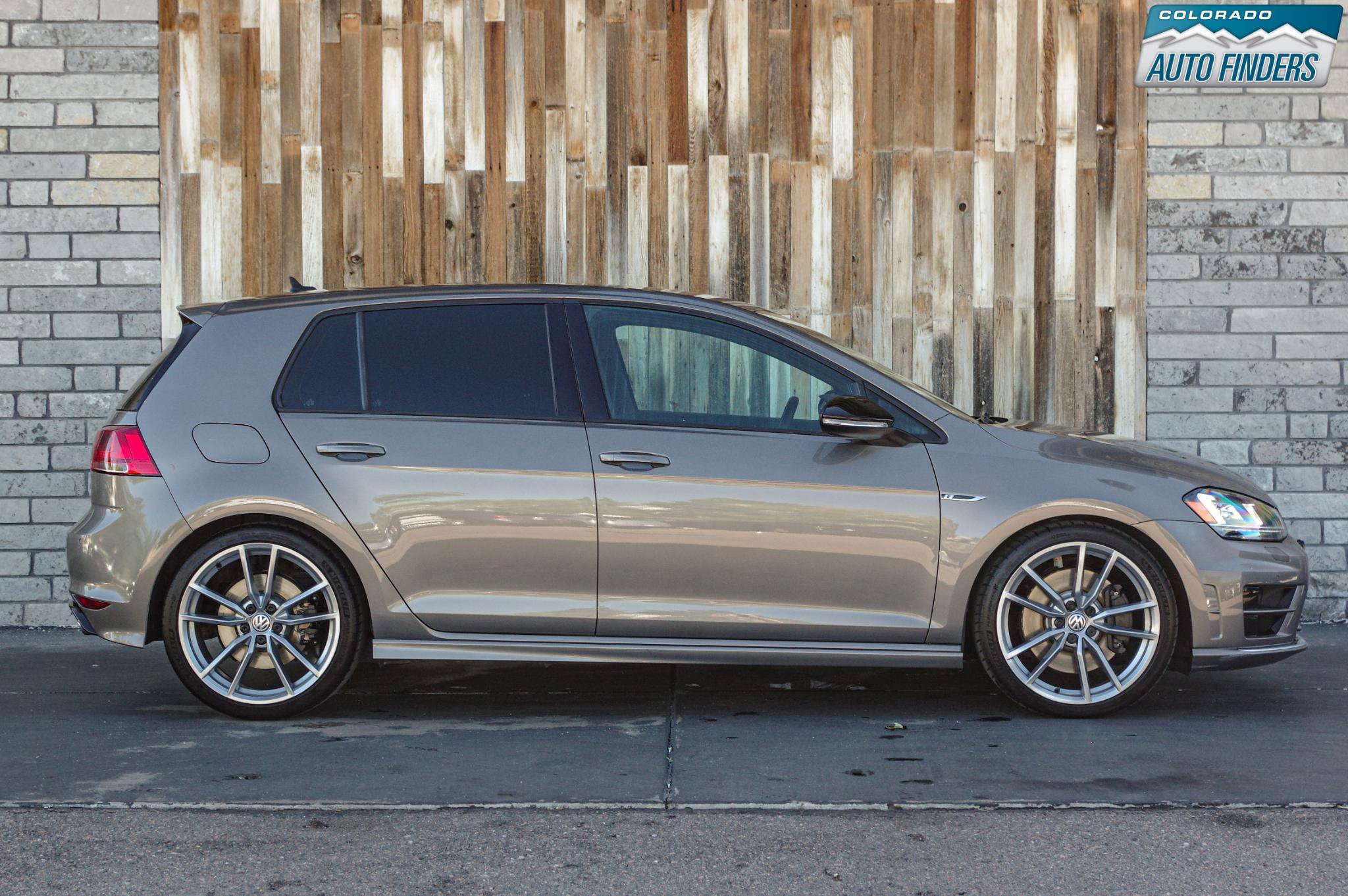 Used 2017 Volkswagen Golf 4-Door AWD/4WD image 8