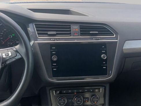 Used 2019 Volkswagen Tiguan SE w/ Panoramic Sunroof Package FWD image 7