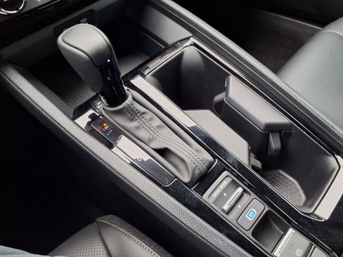 Used 2024 Honda Accord Sport image 12