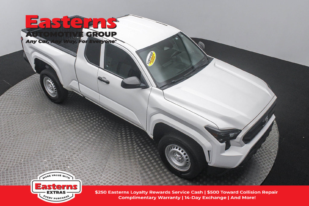 Used 2024 Toyota Tacoma SR RWD image 4
