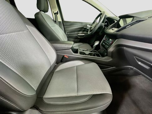Used 2019 Ford Escape SE FWD image 29