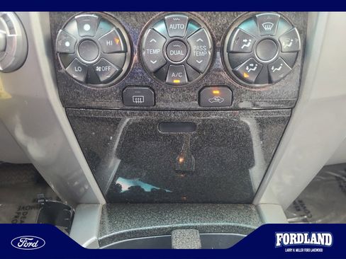 Used 2005 Toyota 4Runner Limited AWD/4WD image 28