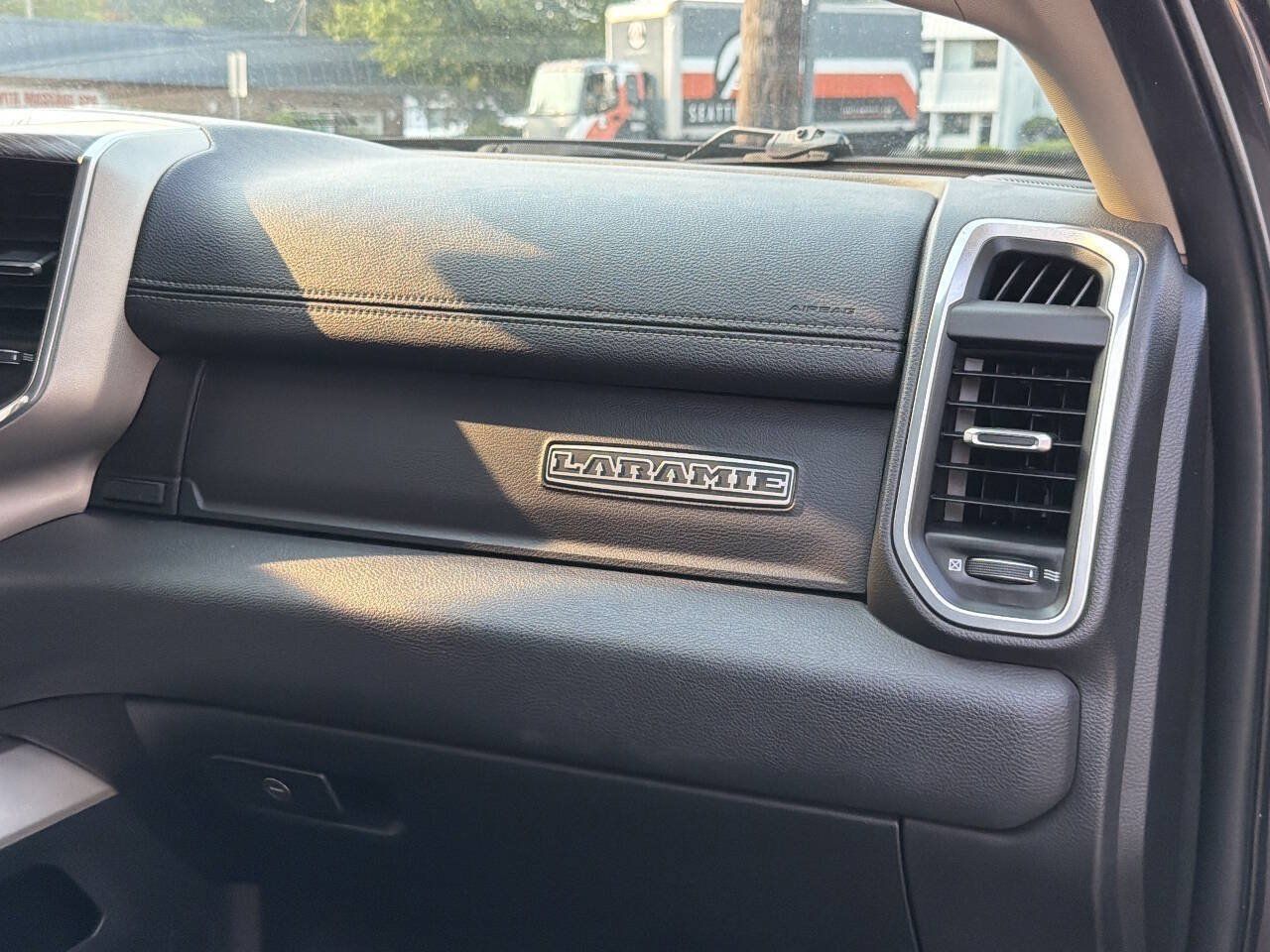 Used 2021 RAM 3500 Laramie AWD/4WD image 23