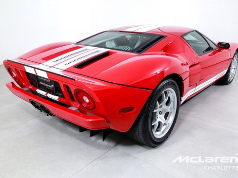 Used 2005 Ford GT image 8