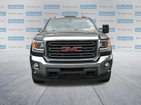 Used 2017 GMC Sierra 2500 SLE w/ HD SLE Preferred Plus Package AWD/4WD image 2
