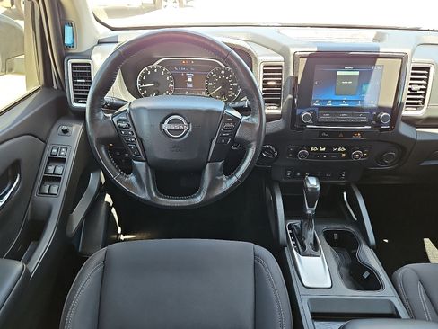 Used 2024 Nissan Frontier SV w/ SV Convenience Package image 7