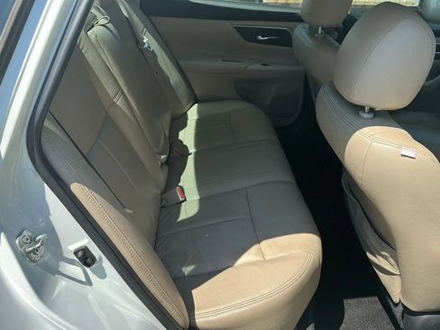 Used 2015 Nissan Altima 2.5 SV FWD image 19