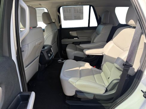 Certified 2025 Ford Expedition Active image 16