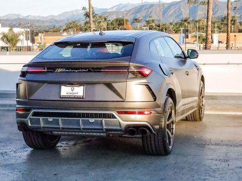 Used 2022 Lamborghini Urus image 6