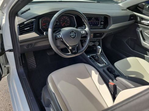 Used 2019 Volkswagen Jetta R-Line w/ R-Line Cold Weather Package FWD image 22