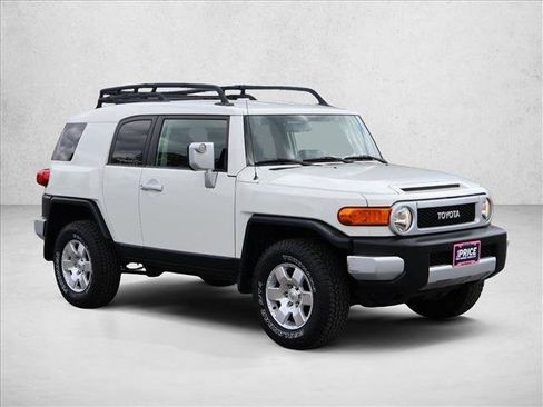 Used 2010 Toyota FJ Cruiser 4WD image 3