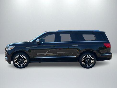 Used 2021 Lincoln Navigator L Black Label AWD/4WD image 3