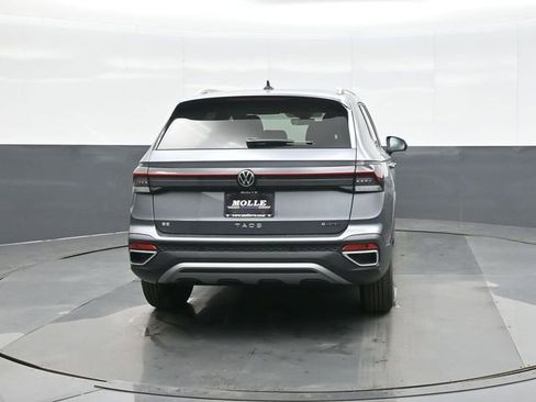 New 2026 Volkswagen Taos SE image 6