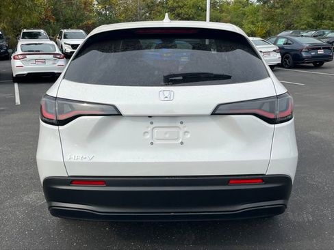 New 2026 Honda HR-V LX image 4