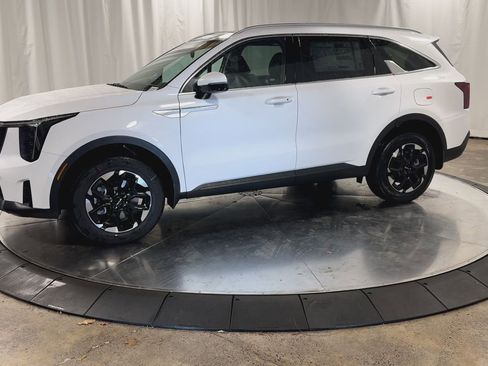 New 2026 Kia Sorento S image 5