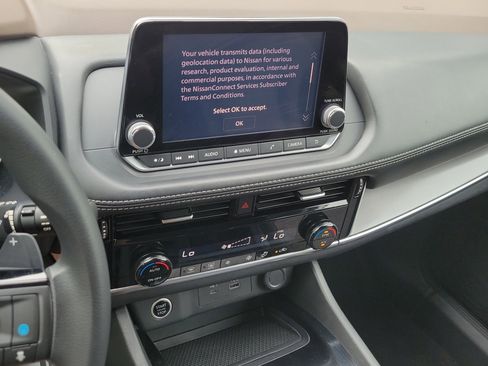 Certified 2021 Nissan Rogue SV AWD/4WD image 24