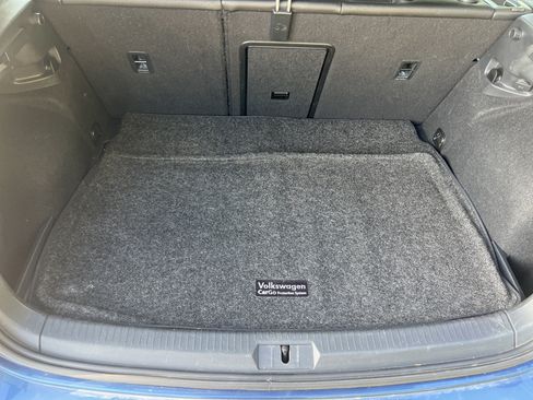 Used 2017 Volkswagen Golf 4-Door FWD image 29
