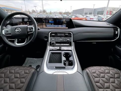 New 2026 Nissan Armada Platinum image 4