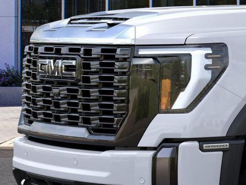 New 2026 GMC Sierra 3500 Denali Ultimate AWD/4WD image 13