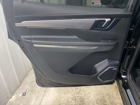 Used 2025 Buick Enclave Preferred image 19