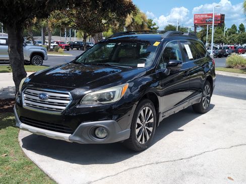 Used 2015 Subaru Outback 2.5i Limited AWD/4WD image 5