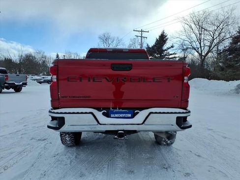 Used 2022 Chevrolet Silverado 2500 LT w/ Convenience Package image 6