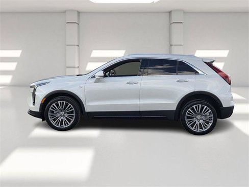 Certified 2024 Cadillac XT4 Premium Luxury image 2