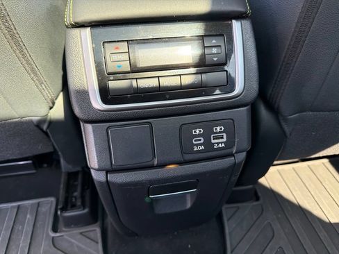 Used 2023 Subaru Ascent Onyx Edition AWD/4WD image 9