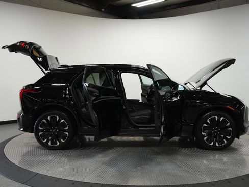 Used 2025 Chevrolet Blazer EV RS AWD/4WD image 9