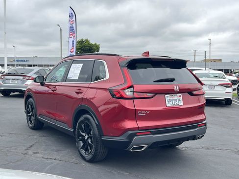Certified 2025 Honda CR-V Sport image 3
