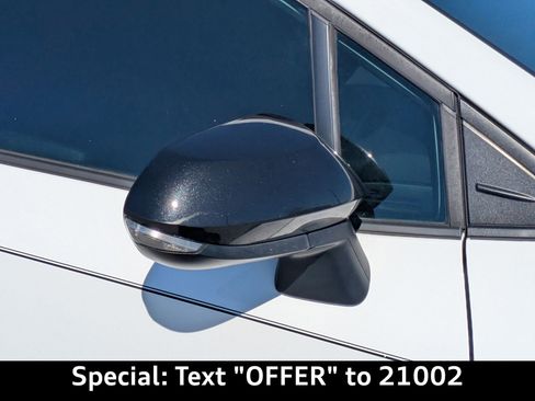 Used 2022 Toyota Corolla SE image 12