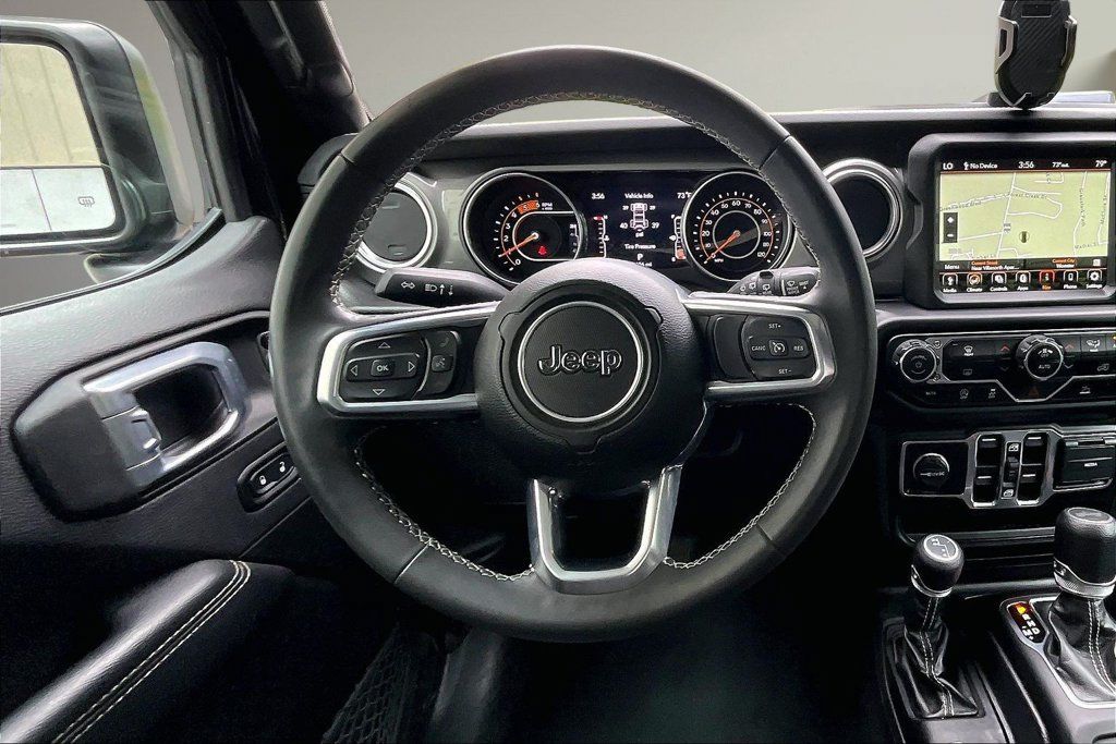 Used 2023 Jeep Wrangler Unlimited Sahara AWD/4WD image 9