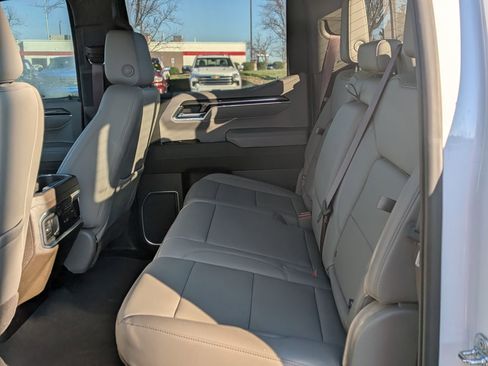 Certified 2022 Chevrolet Silverado 1500 LTZ image 33