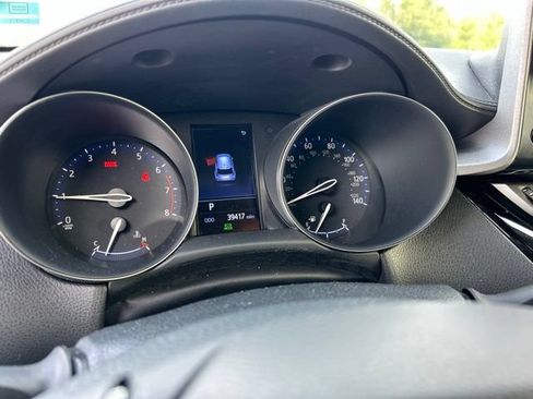 Used 2020 Toyota C-HR LE FWD image 7