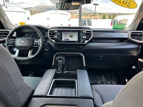 Used 2022 Toyota Tundra SR5 w/ SR5 Convenience Package AWD/4WD image 6