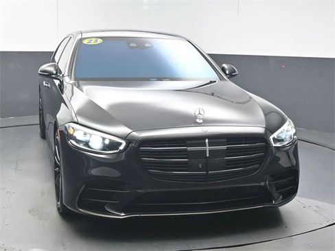 Used 2023 Mercedes-Benz S 580 4MATIC Sedan image 3