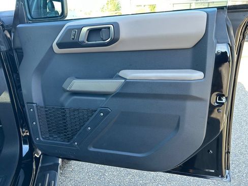 Used 2023 Ford Bronco Wildtrak AWD/4WD image 25