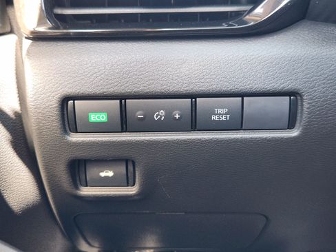 Used 2020 Nissan Sentra SV FWD image 23