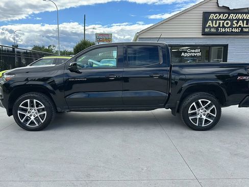 Used 2023 Chevrolet Colorado Z71 w/ Z71 Convenience Package 2 image 8