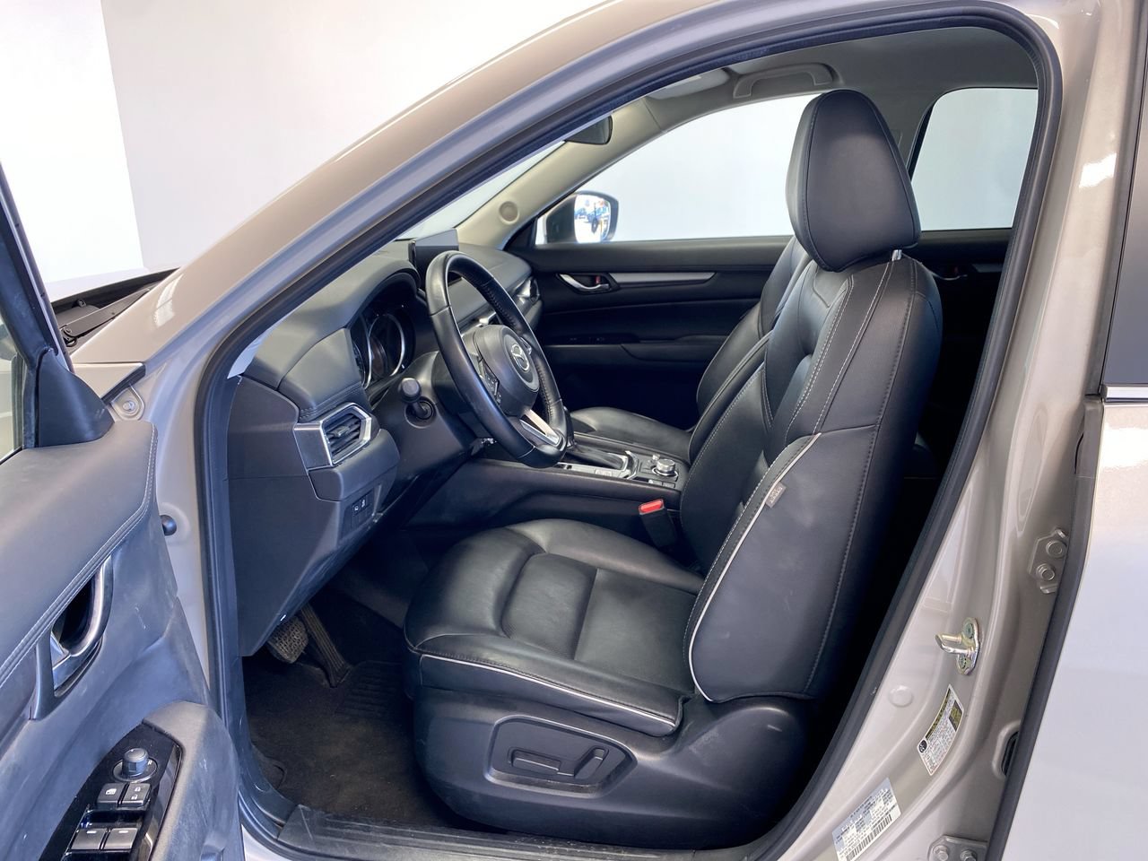 Used 2025 MAZDA CX-5 AWD 2.5 S w/ Select Package image 16