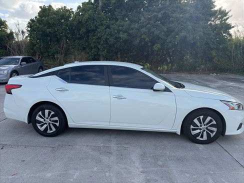 Used 2020 Nissan Altima 2.5 S image 2
