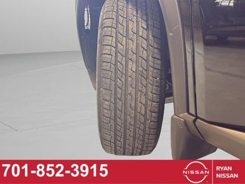 Certified 2023 Nissan Rogue S image 24