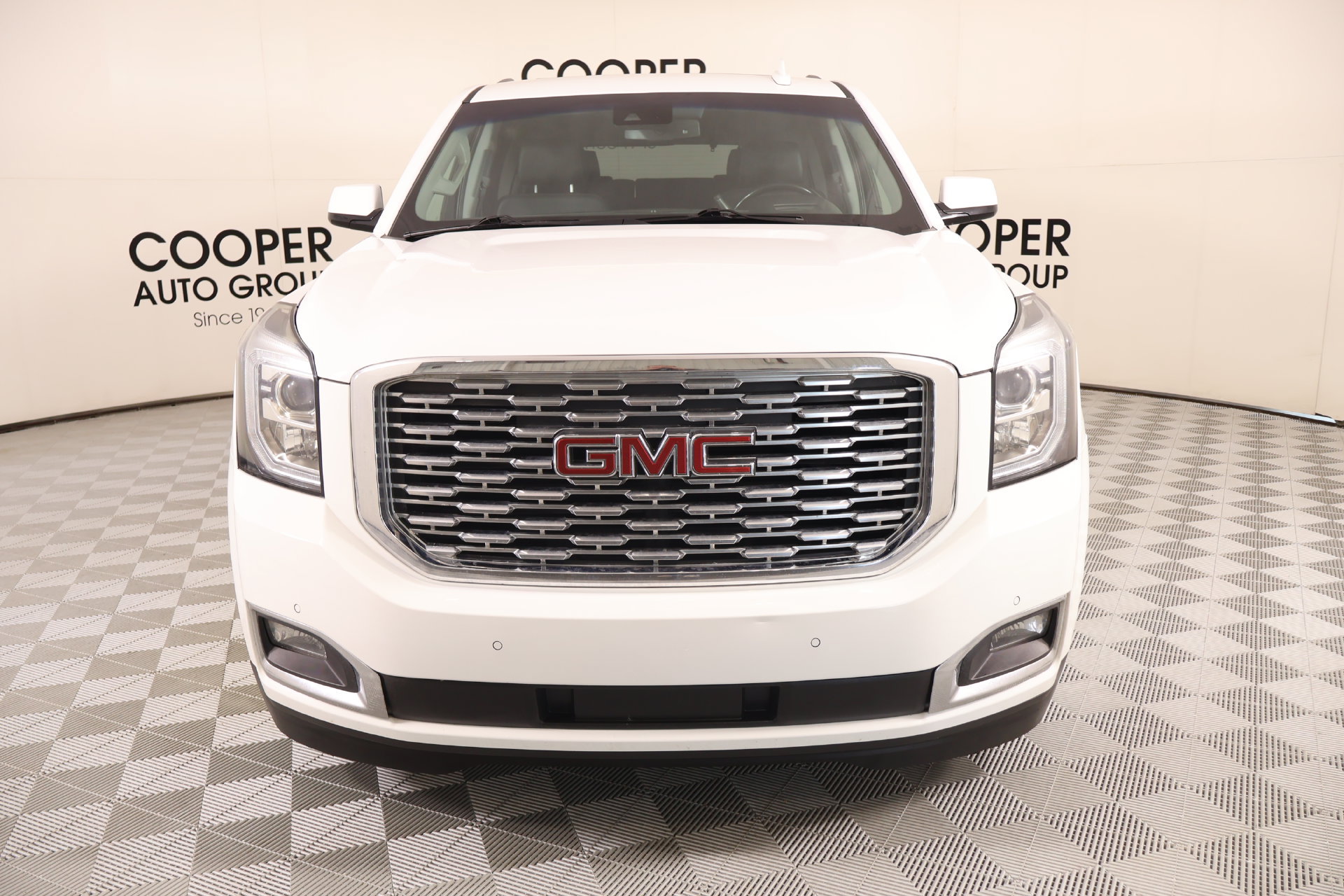 Used 2018 GMC Yukon Denali w/ Denali Ultimate Package AWD/4WD image 10