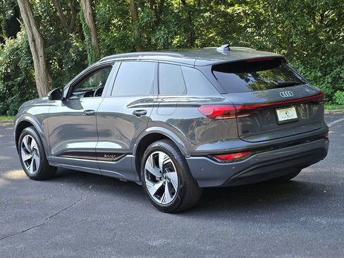 Used 2025 Audi Q6 e-tron Premium Plus w/ Premium Plus AWD/4WD image 4